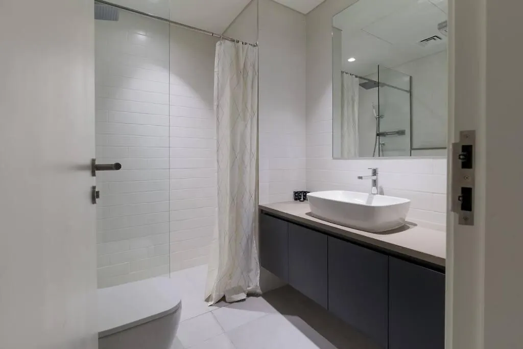 Sahab - Solo 1Br Apt In Al Jada Sharjah